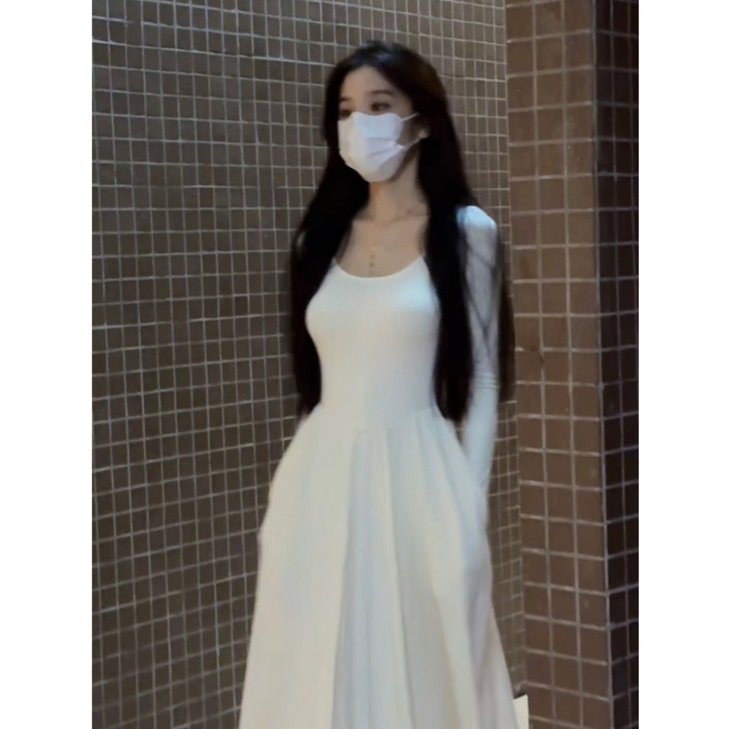 French High-End White U-Neck Long-Sleeved Dress for Women 2026 Spring New Style Waist Slimming Sexy Long Skirt