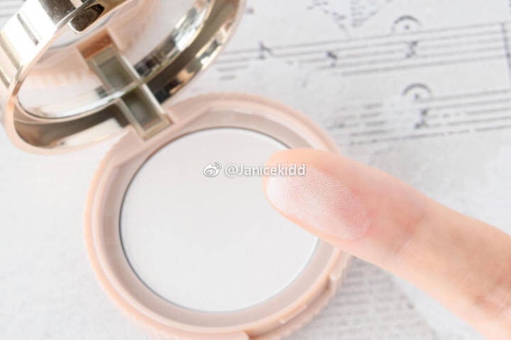 Nhật Bản Iida CANMAKE Golden Love Surupt Powder / Good Night Powder / Oil Control phấn phủ dành cho da dầu