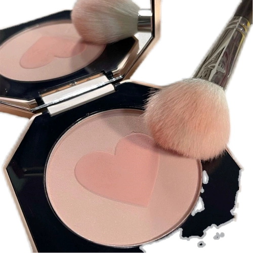 Карамельное сухое молоко с розой в составе, румяна, хайлайтер, на каждый день