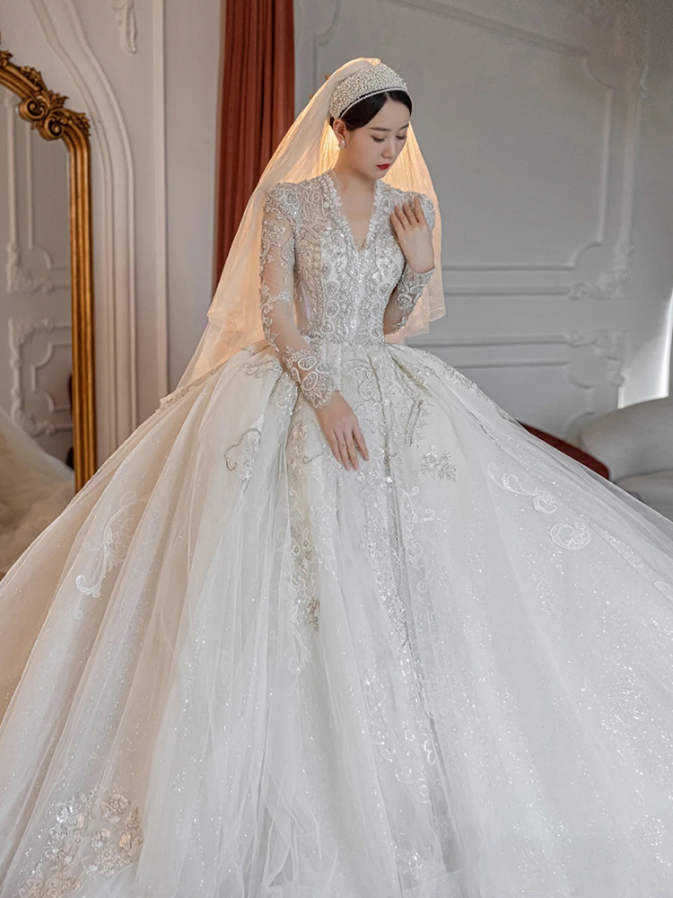 Long -sleeved light wedding dress 2023 new bride temperament, small, high -level sensor, luxury large trailer main gauze texture Long -sleeved light wedding dress 2023 new bride temperament, small, high -level sensor, luxury large trailer main gauze texture