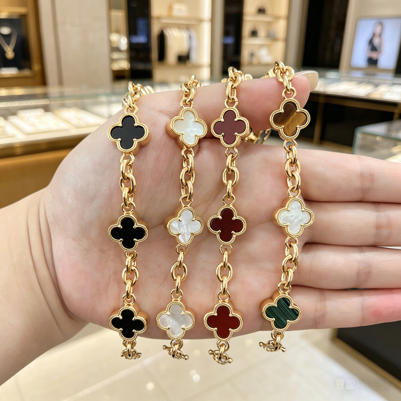 【Rommola】Heavy-Duty Card 15 Four-Leaf Clover Bracelet Plated with 18K Gold Valentine's Day 520 Gift for Girlfriend 【Rommola】Heavy-Duty Card 15 Four-Leaf Clover Bracelet Plated with 18K Gold Valentine's Day 520 Gift for Girlfriend