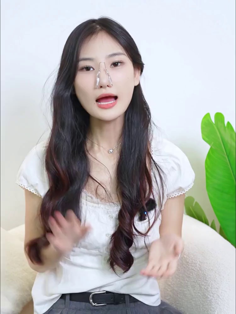 姐妹们!日这个明星同款挺鼻器真正能够变高鼻梁吗。