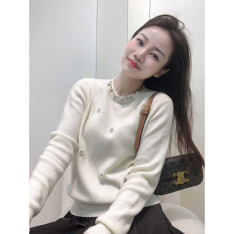 European station women's clothing 2022 heavy industry European goods nail beads, rhinestone flowers, bottoming raccoon velvet soft waxy sweater women's winter