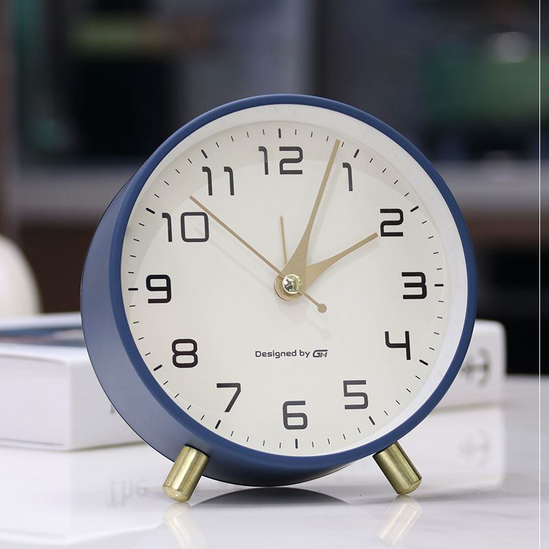 New alarm clock minimalist clock Nordic style mute students with cute children headboard clock small alarm clock desk creativity