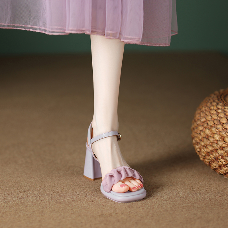 Beautiful and Elegant Purple Sandals for Women, Summer 2026 European Style, Suitable for Pairing with Dresses, Chunky Heel French High Heels