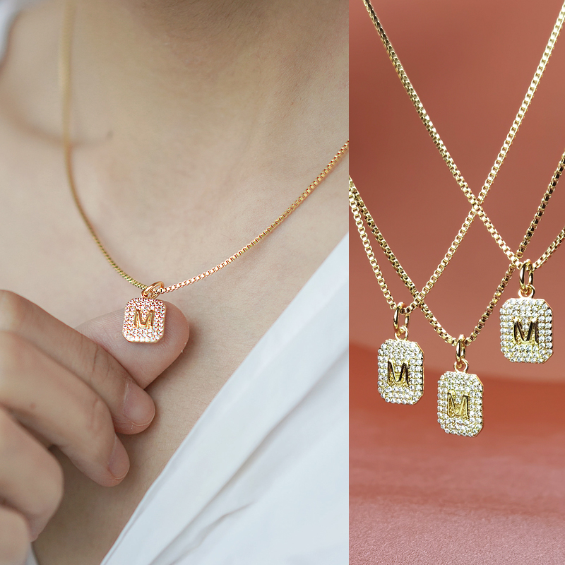 Necklace female M letter square pendant necklace 2021 new light luxury niche collarbone chain high-quality sweater chain