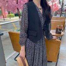 Design sense niche white suit vest women summer new vest thin black suit small waistcoat outer wear