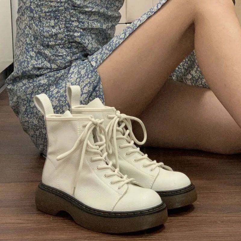 Milky white short boots Martin boots Inn wind coarse heel thick bottom short boot with short cylinder boots lace lychee tattoo
