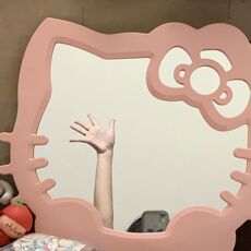 Зеркало hellokitty闀滃瓙妗岄潰鍖栧闀滃鐢熷鑸嶅鐢ㄦ⒊濡嗗彴寮忓崼鐢熼棿澹佹寕璐村娴