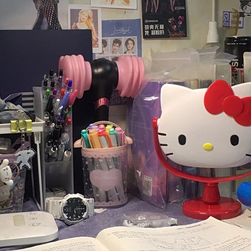 Зеркало hellokitty镜子化妆镜台式桌面梳妆台镜学生手持翻转用宿舍三丽鸥 OTHER