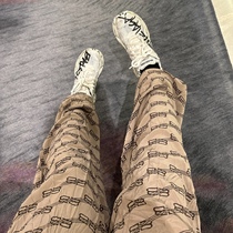 Top-quality new 24-year-old Paris Runner graffiti black and white only pet products same style for men and women stable supply