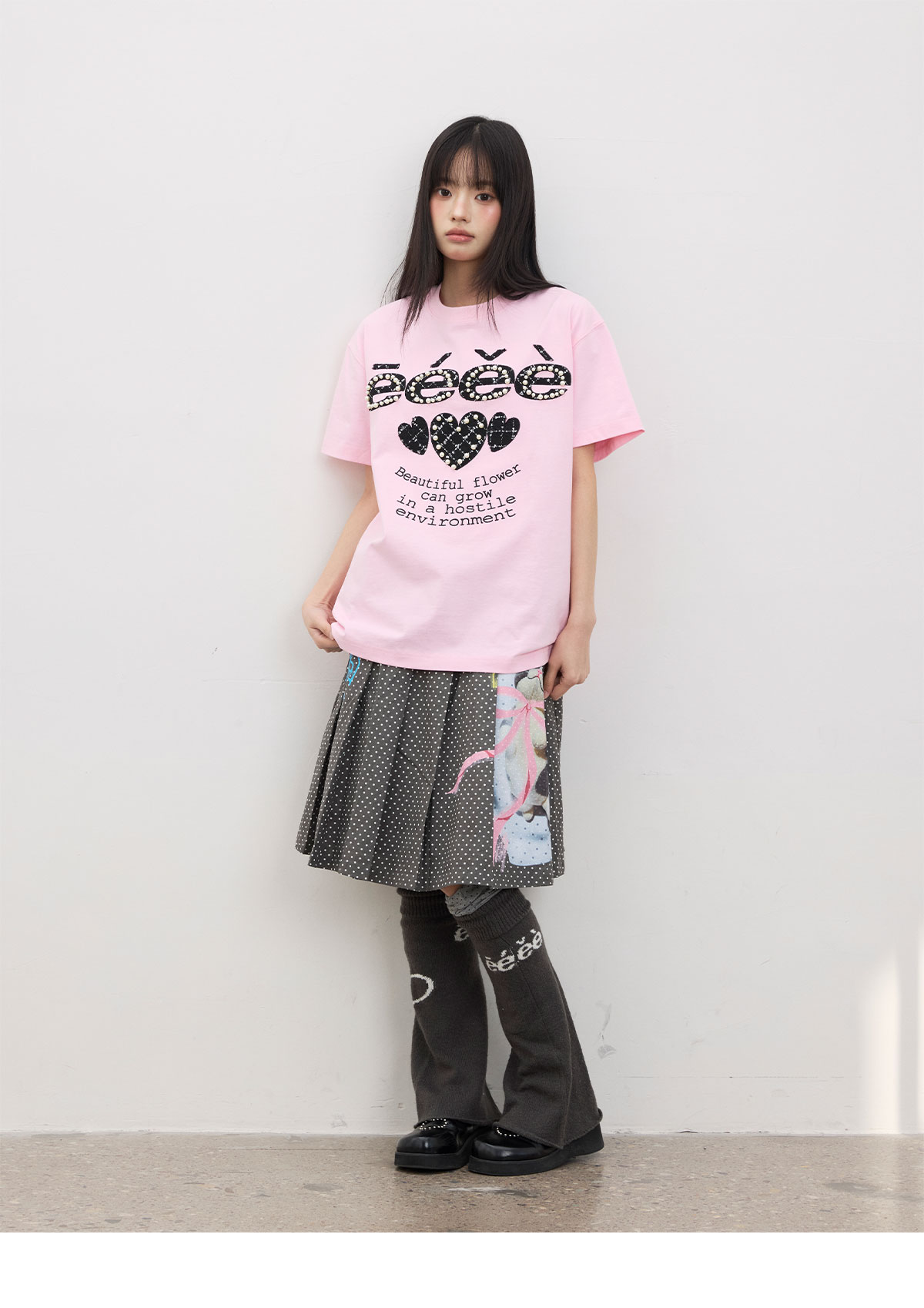 eeeeArtmonster Heart Patch Beaded Letter Tee