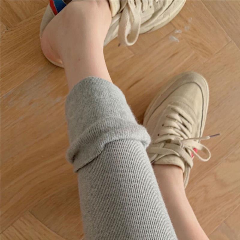 Women's Leggings for Outerwear in Autumn and Winter, Tight-Fitting, Tummy Control, Gray Cotton Pants, Warm and Thick, Plus Size, Black Fleece-Lined Thermal Pants Women's Leggings for Outerwear in Autumn and Winter, Tight-Fitting, Tummy Control, Gray Cotton Pants, Warm and Thick, Plus Size, Black Fleece-Lined Thermal Pants