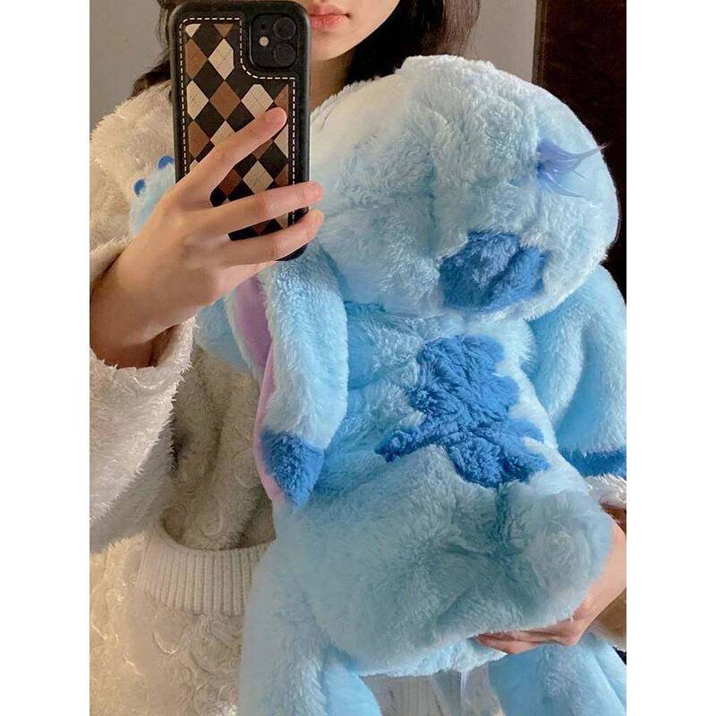 As a Birthday Gift for Your Girlfriend, a Super Large Plush Toy Doll