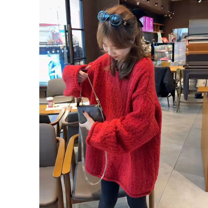 2026 Autumn/Winter New Christmas Red Sweater, Loose and Casual with a High-End Feel, Mid-Length, Super Stylish Knit Top