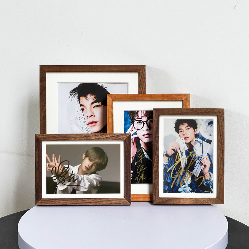 Autographed Photo Frame, Walnut Wood, Acid-Free, Anti-Uv, Anti-Oxidation, Anti-Fading Protection, Solid Wood Display Stand
