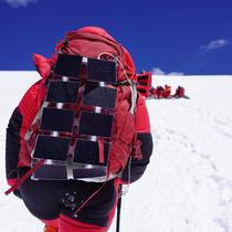 Black Leaf Solar Charging Board Fold Ultra Lightweight Outdoor Hiking Mountaineering Desert Snow Mountain Waterproof Mobile Phone Charging