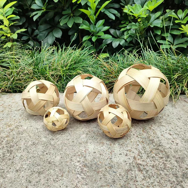 Farmers' Bamboo Woven Bamboo Ball Photography Props, Hollow Small Cuju, Exquisite Creative Decoration, Can Be Used as Ornaments, Sachets, or Car Hangings