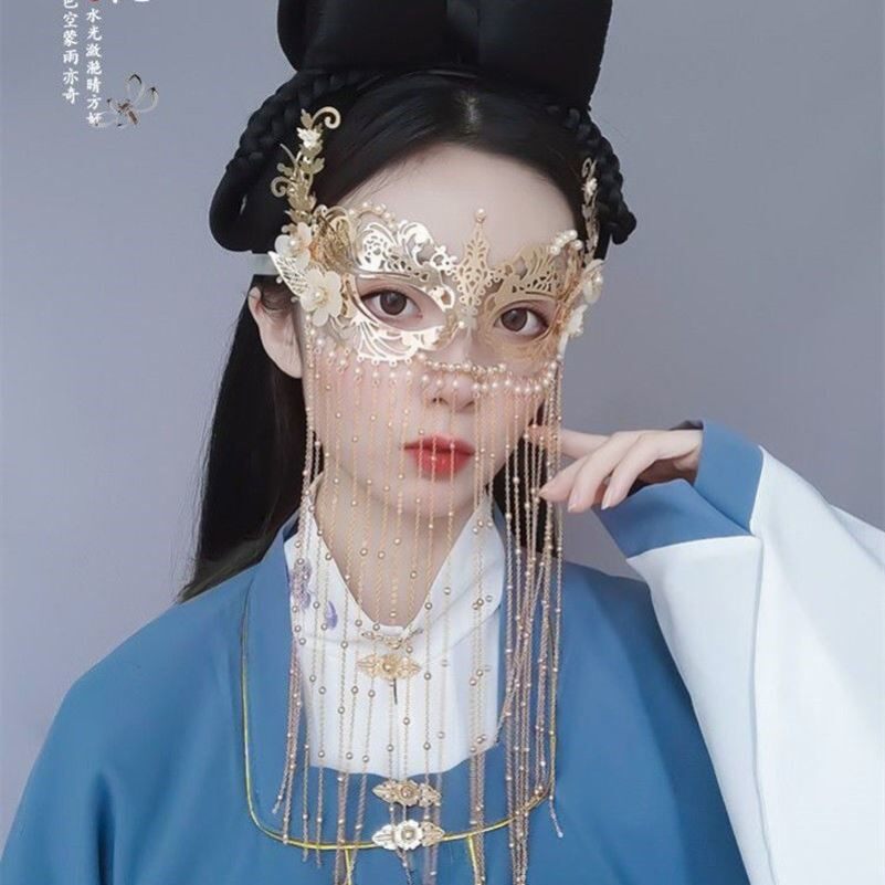 The mask covers the mouth, the lower half of the face, the mysterious upper half of the face, the live broadcast, the female beauty, the handsome net red veil, the ancient style mask