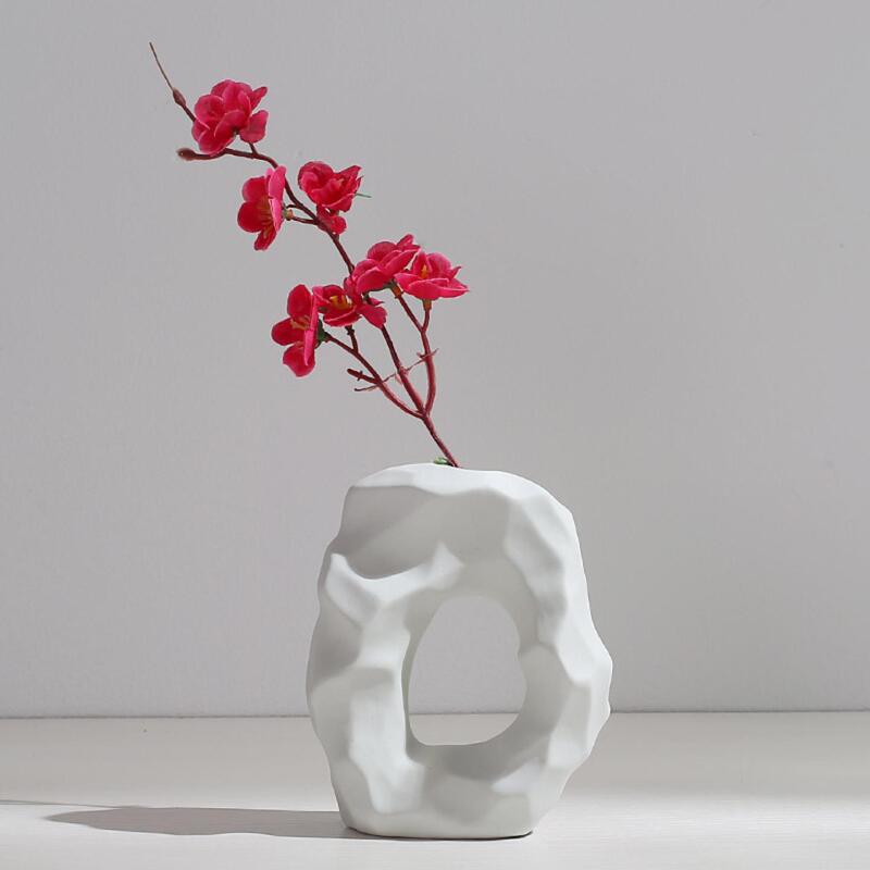 Creative and Fashionable White Ceramic Vase, Modern and Simple Dining Table and Living Room Decoration, Home Decor, Dried Flower Vase, Flower Arrangement Creative and Fashionable White Ceramic Vase, Modern and Simple Dining Table and Living Room Decoration, Home Decor, Dried Flower Vase, Flower Arrangement
