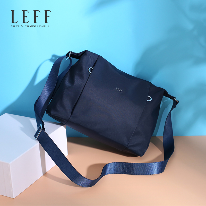 Leif Women's Bag 2026 New Oxford Cloth Crossbody Bag Women's Multi-Layer Lightweight Travel Large-Capacity Waterproof Canvas Bag
