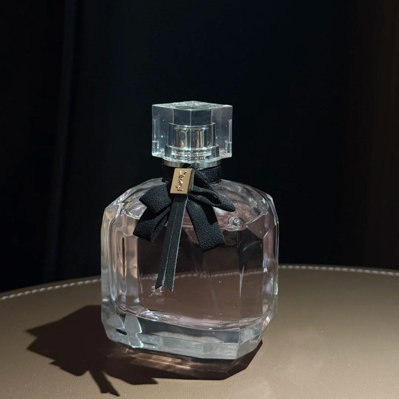 YSL反转巴黎香水送女友会被夸爆？3个用香心机让你赢很大！_香水_淘宝美妆网