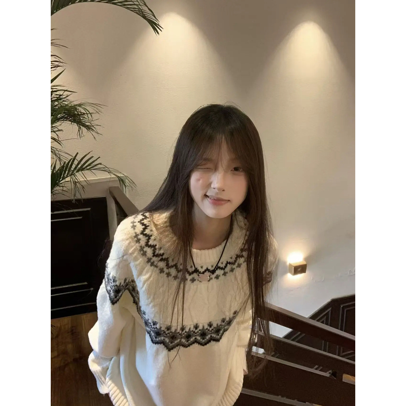 Fair Isle White Crew Neck Knit Sweater for Women, Lazy Style, Loose Design, Autumn and Winter Pullover, Cable Knit Warm Top Fair Isle White Crew Neck Knit Sweater for Women, Lazy Style, Loose Design, Autumn and Winter Pullover, Cable Knit Warm Top