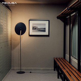 Lámpara de pie sinfónica española, diseñador creativo, ajustable, para sala de estar, sofá, junto al dormitorio, lámpara de noche