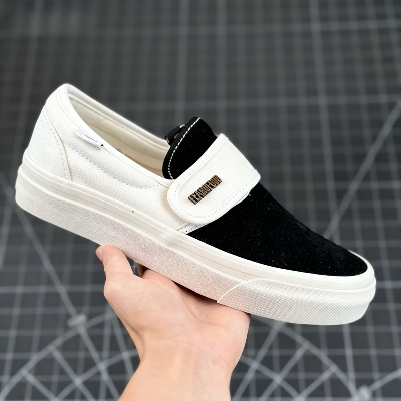 Self-Supporting High Street Fog Velcro Slip-On Men's Canvas Sneakers Little Monster Unisex American Style Skate Shoes for Women