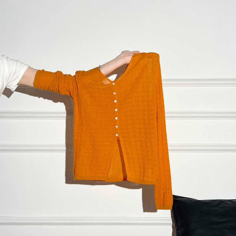 Orange Cardigan, Thin Long-Sleeved Knitwear for Women, 2026 Autum, Orange Slightly See-Through Cut Out High-End Outer Top Orange Cardigan, Thin Long-Sleeved Knitwear for Women, 2026 Autum, Orange Slightly See-Through Cut Out High-End Outer Top