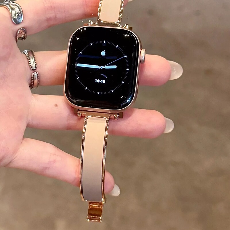 Light Luxury Curved Metal Bracelet Style Apple Watch Strap Suitable for Apple Watch 10Iwatch11Se Light Luxury Curved Metal Bracelet Style Apple Watch Strap Suitable for Apple Watch 10Iwatch11Se