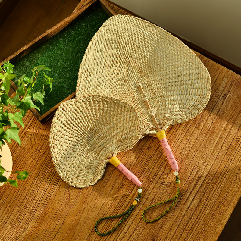 Nostalgic retro old-fashioned big palm fan palm leaf pure hand-woven durable fan fan to drive mosquitoes and bend to send the elderly to summer