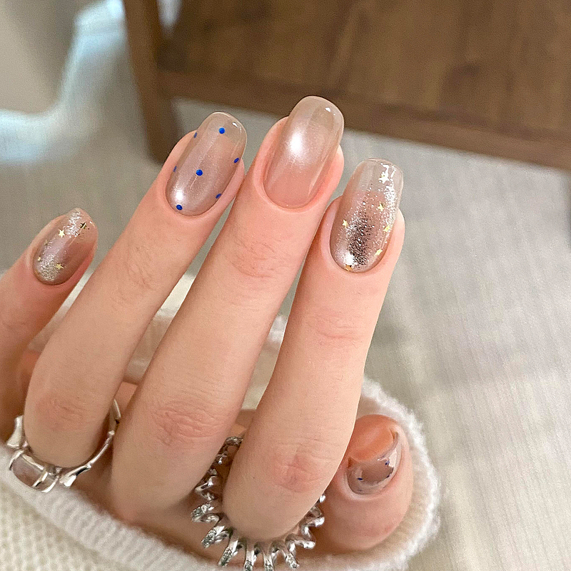 Retro ins Nude Glass Bead Cat-Eye Klein Blue Polka Dot Handmade Wearable Nails High-End Fake Nails Finished Product