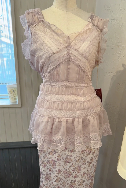 Deicy Super Heavy-Duty Sweet Waist-Cinching Lace Shirt Top Two-Piece Set in Stock