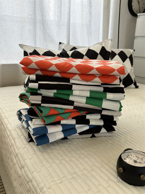 Single sheet ins simple blogger style checkerboard washing cotton soft sheet 1.5m1.8 bed sheet three-piece set 2m