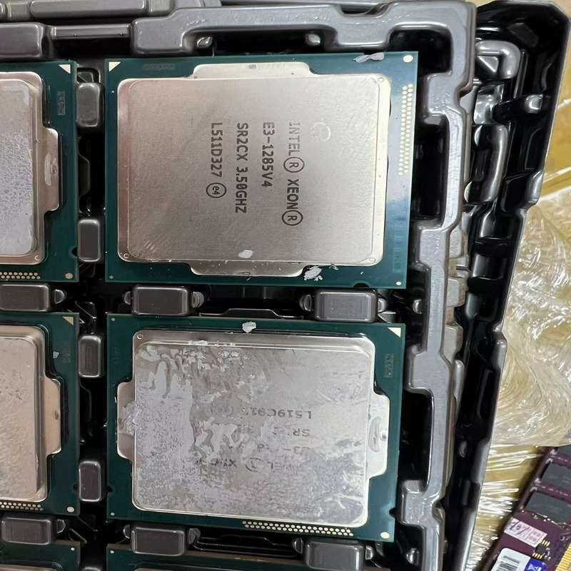 Продается официальная версия E3 1285v4 с тактовой частотой 3,5 g и встроенным дисплеем.Разберите машину, имеющуюся на складе Изображение 1