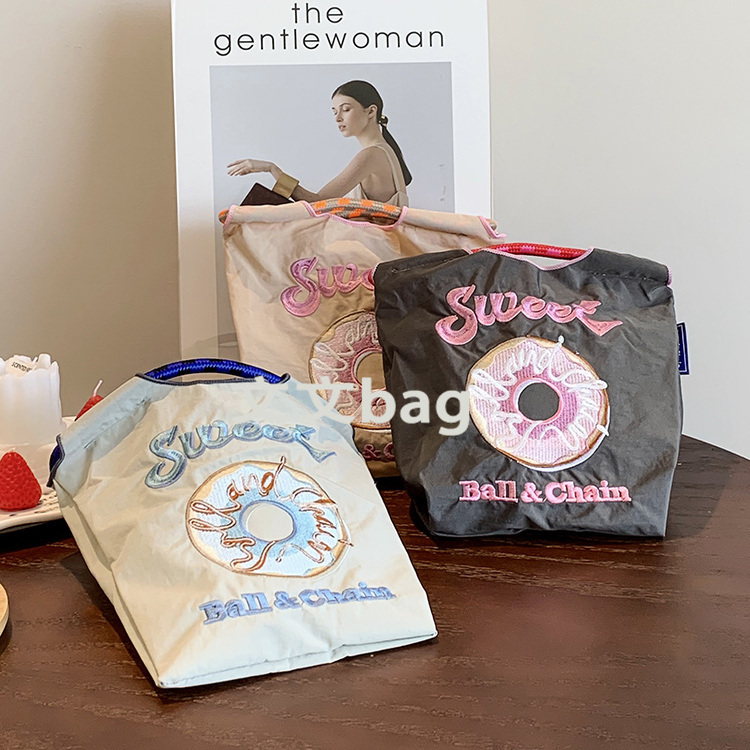 【Clearance Sale】Japanese-Style Ball Chain Embroidered Shopping Bag Mini Phone Pouch Versatile Fashion Crossbody Bag 【Clearance Sale】Japanese-Style Ball Chain Embroidered Shopping Bag Mini Phone Pouch Versatile Fashion Crossbody Bag