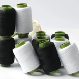 Домохозяйственная черно -белая швейная одежда для одежды игольная линия коробка сет