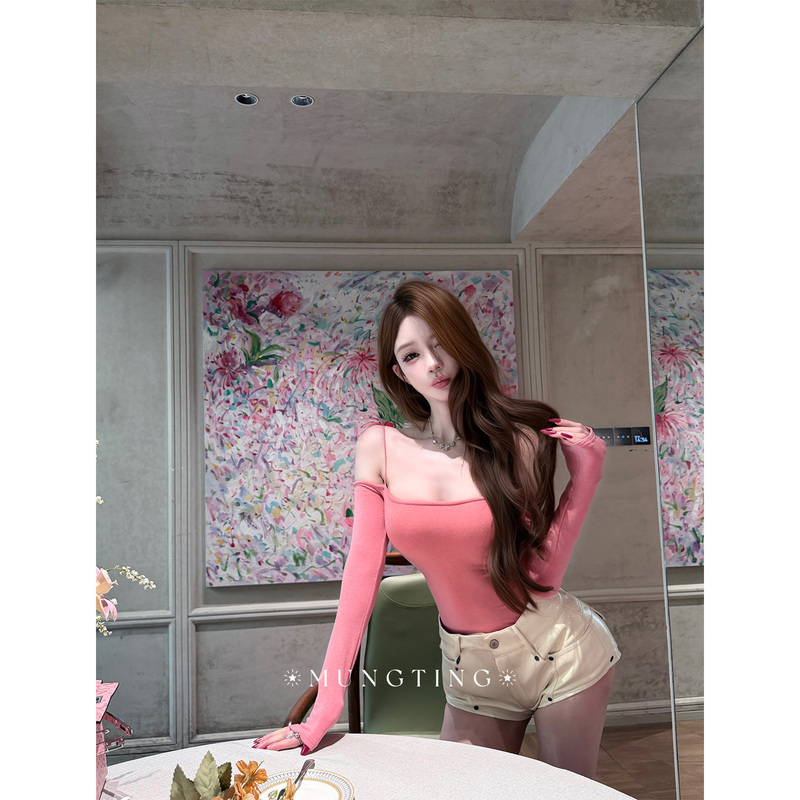Chan Chen Mengting [Sexy Vibe] Charming Off-The-Shoulder Wool Blend Fitted Base Shirt