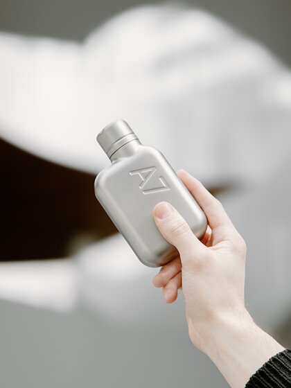 memobottle 10周年纪念新款   不锈钢金属扁平水壶运动便携随手杯