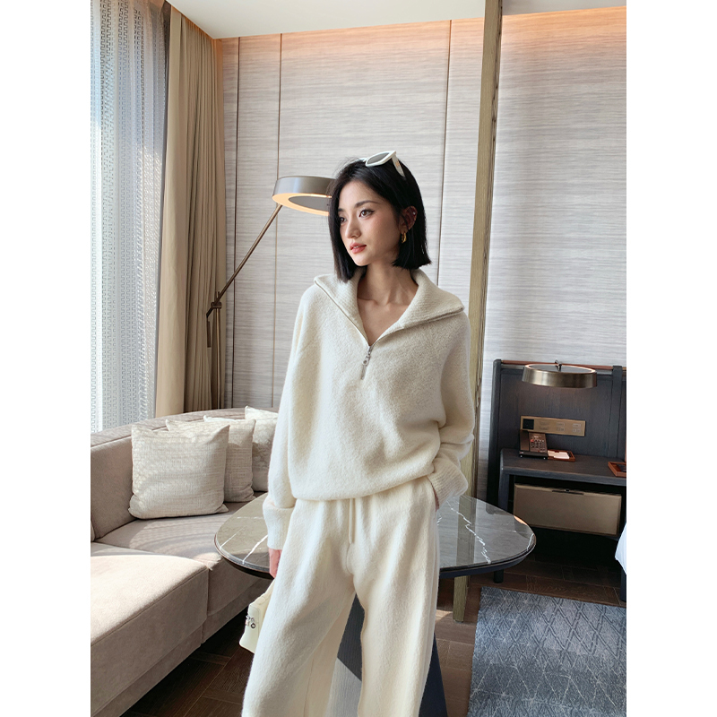 Aunt Su's Classic Favorite! Special Cashmere Loop Yarn, Soft and Comfortable, Zip-Up Turtleneck Cashmere Sweater