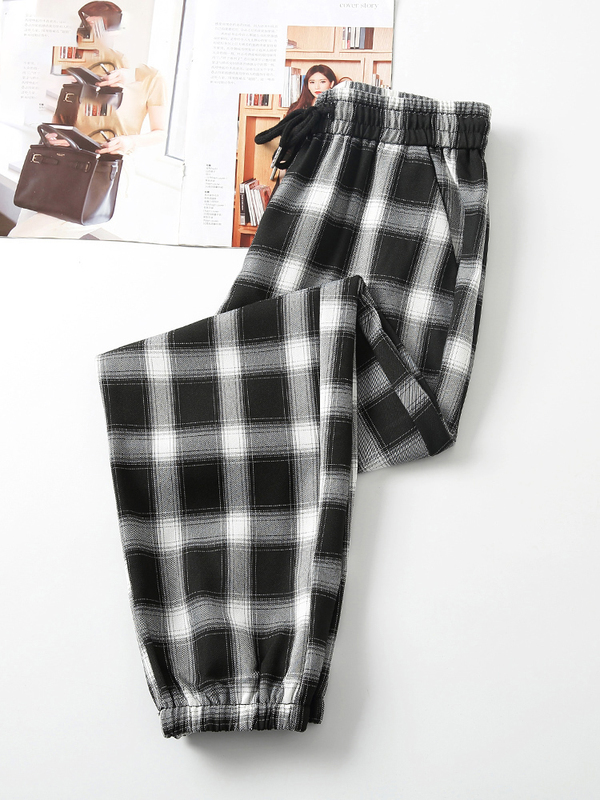 Ice Silk Sports Pants for Women, Summer Thin Style 2026 New Mosquito-Proof Pants, Nine-Point Casual Harem Black and White Checkered Women's Pants