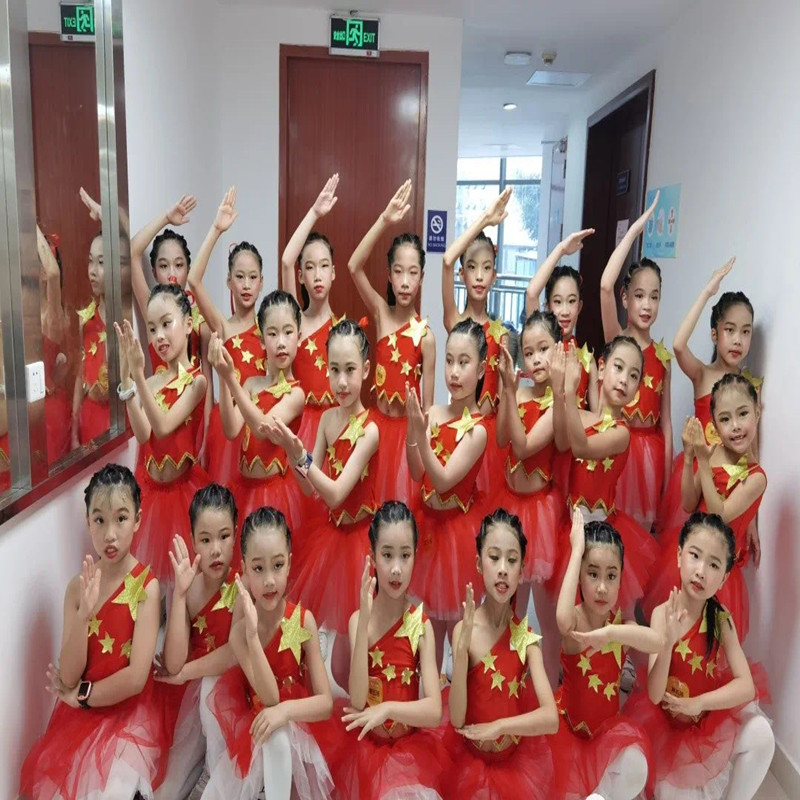 Childlike heart to the party children's performance costume dance skirt young pioneers red scarf chorus costume I love you Chinese performance costume