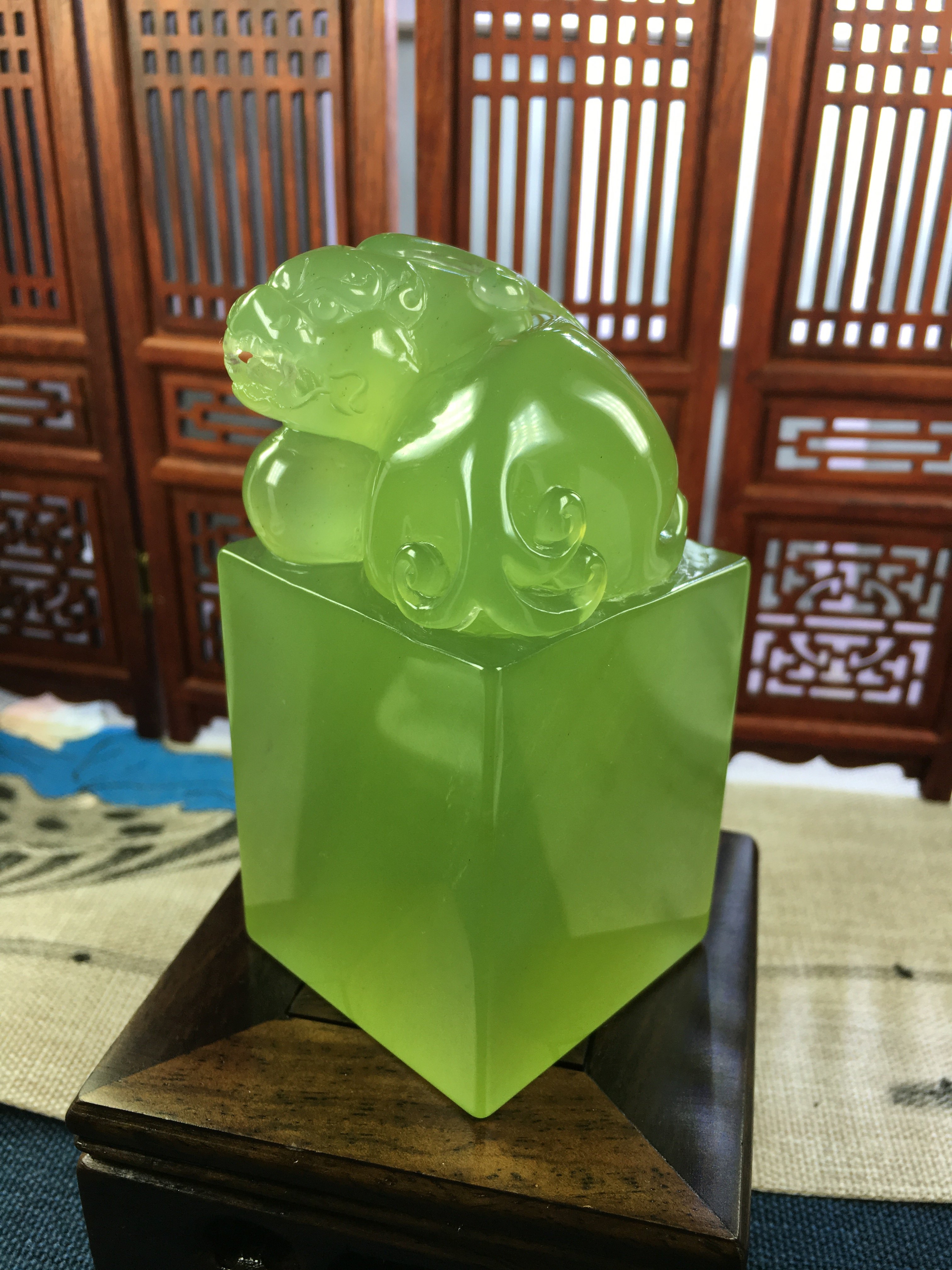 The new Xiuyan Xiuyan jade 180 material Pixiu seal hand-carved pretty color jade is delicate and warm and handed down from generation to generation