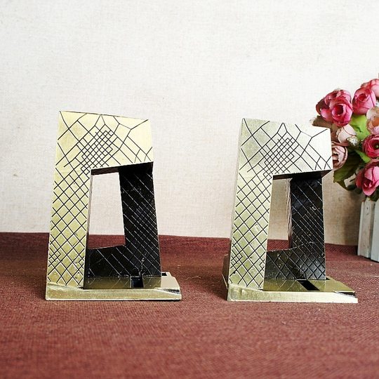 Adornos modelo CCTV, artesanías de metal galvanizado, recuerdos turísticos de Beijing, decoraciones de oficina, edificio de la sede