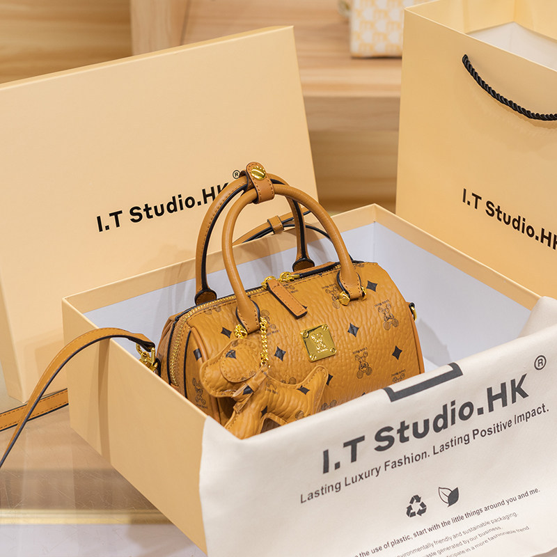 Hong Kong Lvαfgh Genuine Leather Boston Shoulder Bag for Women 2026 New Autumn Super Popular High-End Style Single Shoulder Crossbody Bag