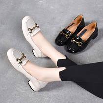 Genuine patent leather shallow mouth womens shoes 2023 spring and autumn new temperament womens shoes medium heel soft sole versatile leather shoes summer