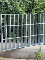 Hot galvanized steel grilles plate car wash room site net sewer gutter cover plate stainless steel water grate tread board