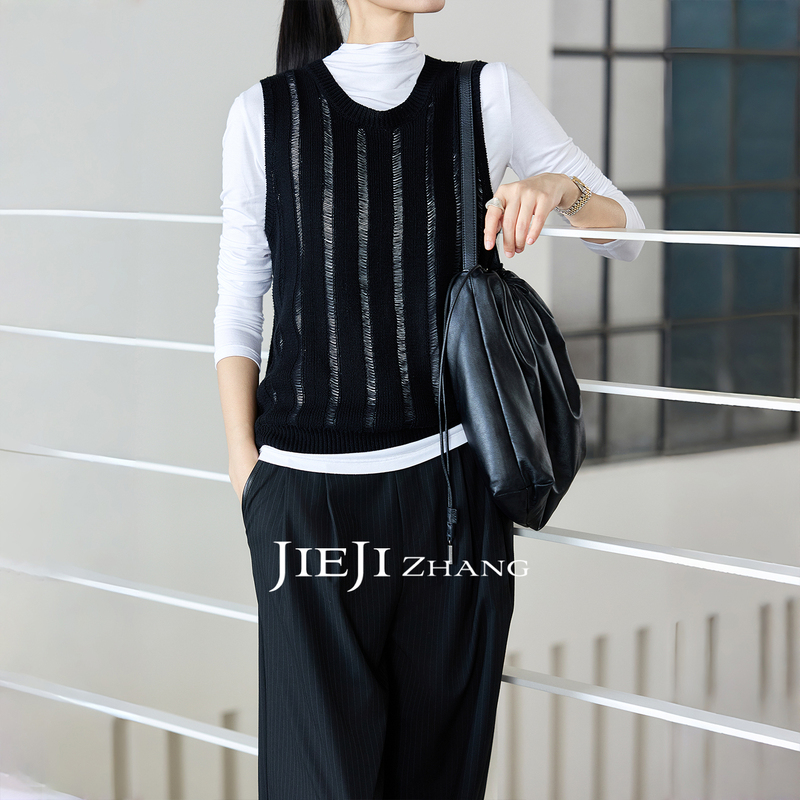 Zhang Qi Jieji Zhang【Blinds】Autumn Style Hollow-Out Knitwear with a Simple Design, Vest and Waistcoat for Women Zhang Qi Jieji Zhang【Blinds】Autumn Style Hollow-Out Knitwear with a Simple Design, Vest and Waistcoat for Women