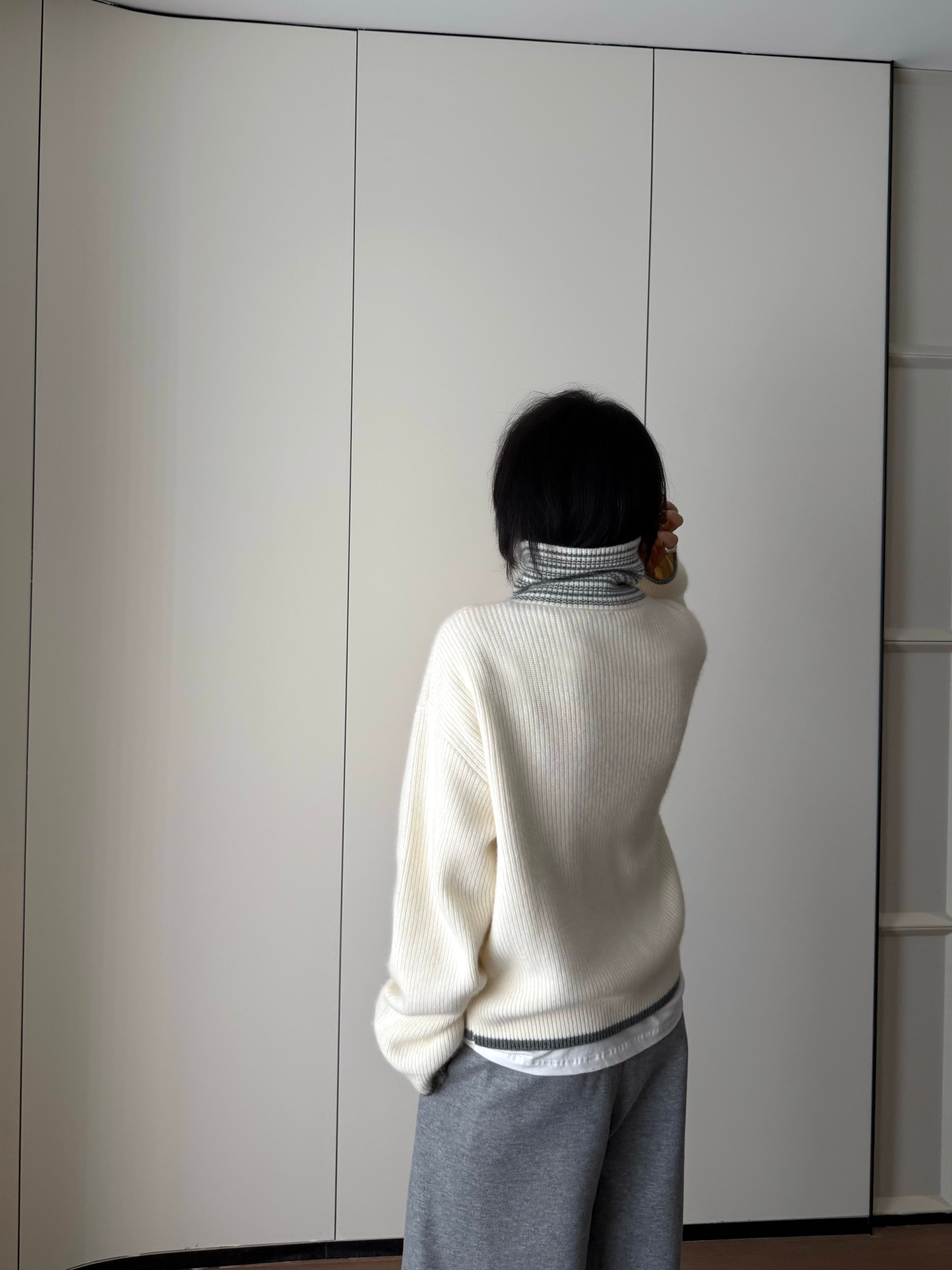 스탠드 칼라 하프 지퍼 스트라이프 배색 풀오버 보온 두꺼움 스웨터 여자 가을 겨울 상세 이미지 16